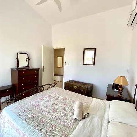 Alicia With Priv Pool, Beautiful Garden And Shady Veranda- 5 Min To The * פאהיה