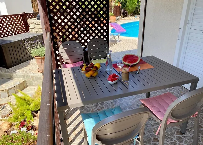 Alicia With Priv Pool, Beautiful Garden And Shady Veranda- 5 Min To The * Pegeia