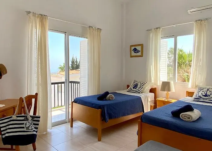 Alicia With Priv Pool, Beautiful Garden And Shady Veranda- 5 Min To The Vila Pegeia