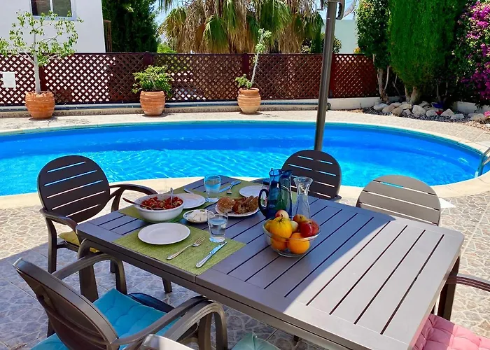 Vila Alicia With Priv Pool, Beautiful Garden And Shady Veranda- 5 Min To The Pegeia