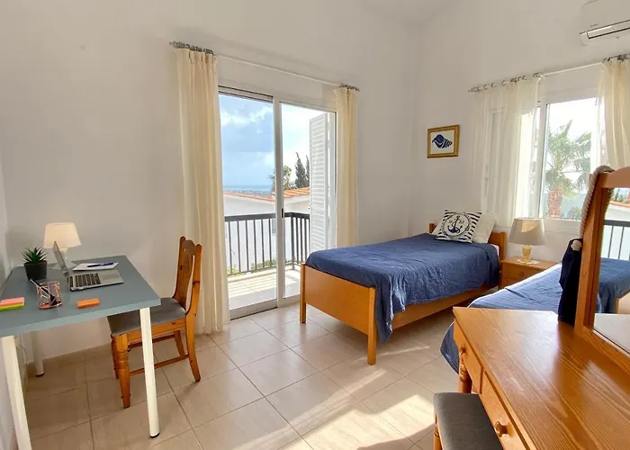 Alicia With Priv Pool, Beautiful Garden And Shady Veranda- 5 Min To The Vila *