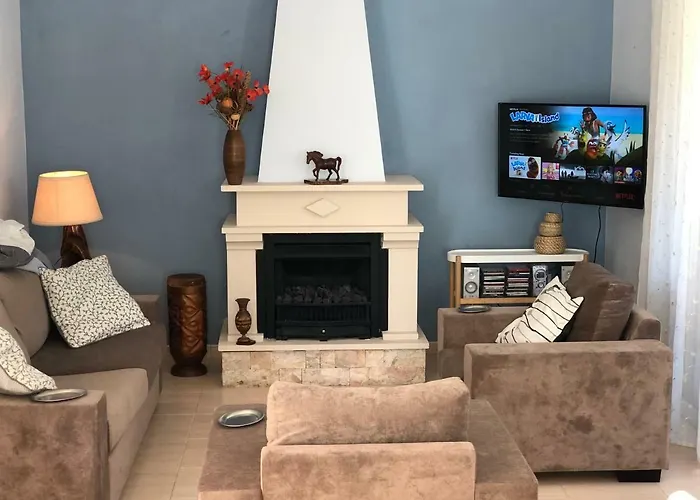 Vila Alicia With Priv Pool, Beautiful Garden And Shady Veranda- 5 Min To The Pegeia