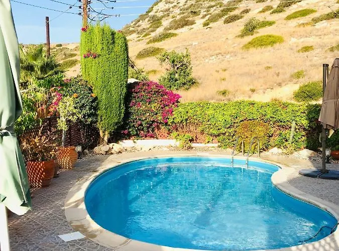 Vila Alicia With Priv Pool, Beautiful Garden And Shady Veranda- 5 Min To The *
