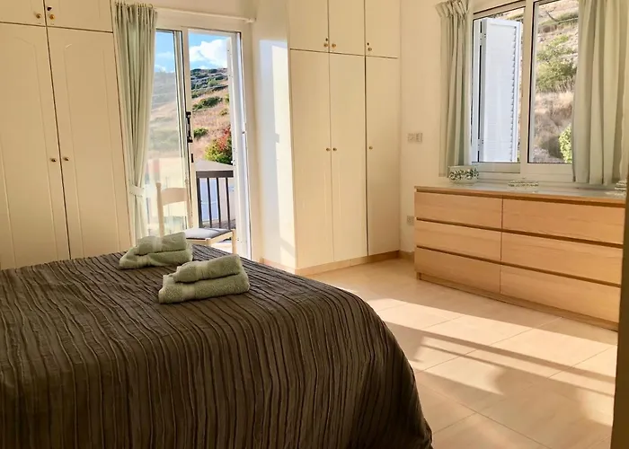 Vila Alicia With Priv Pool, Beautiful Garden And Shady Veranda- 5 Min To The *