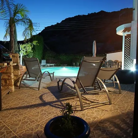 Alicia With Priv Pool, Beautiful Garden And Shady Veranda- 5 Min To The Villa Peyia