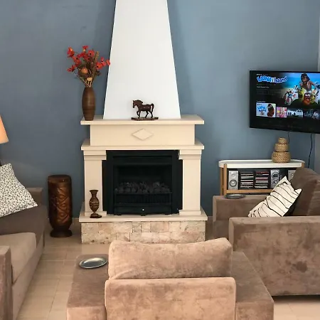 Villa Alicia With Priv Pool, Beautiful Garden And Shady Veranda- 5 Min To The Péjia