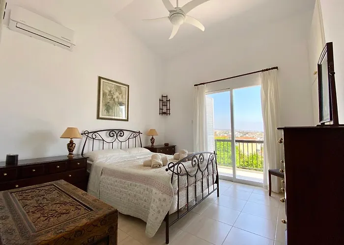 Alicia With Priv Pool, Beautiful Garden And Shady Veranda- 5 Min To The Villa