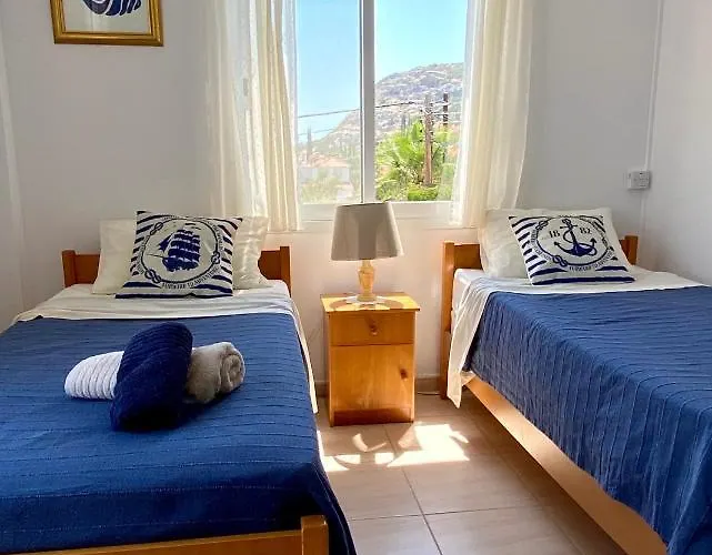 Alicia With Priv Pool, Beautiful Garden And Shady Veranda- 5 Min To The * Pegeia